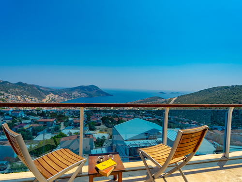  gece  -  Kasım
  | Kalkan Akbel'de Eşsiz Deniz Manzaralı Geniş Aile Villası
